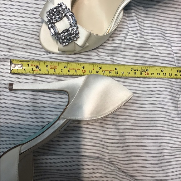 Betsey Johnson - Picture 2 of 5